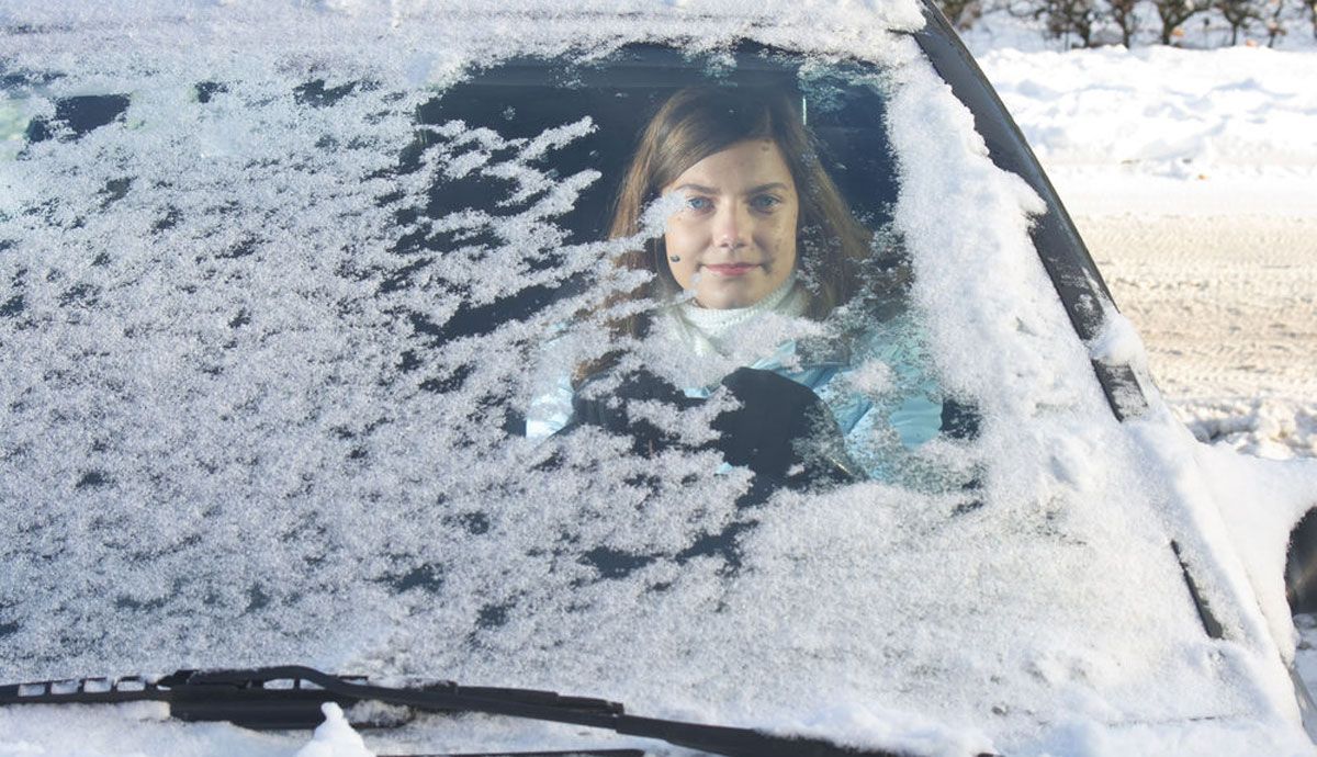 Consejos para eliminar el hielo del parabrisas de tu Auto